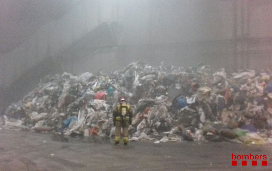 Incendio en una planta de reciclaje de Vacarisses